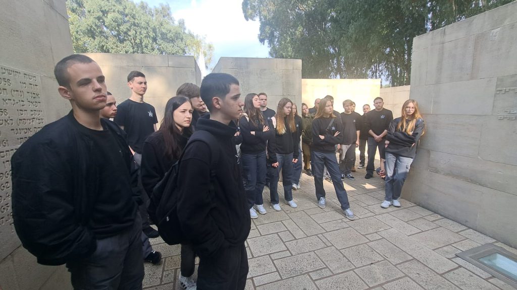 מבט לעולם הצללים